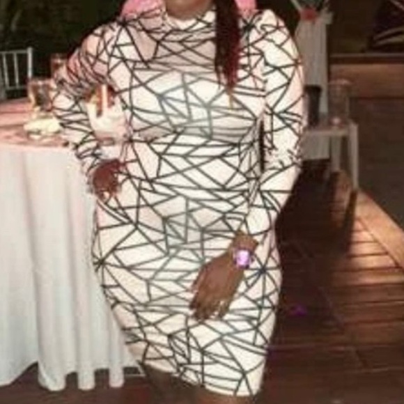 Pink/Creme Print Bodycon Long sleeve Dress - Picture 2 of 3